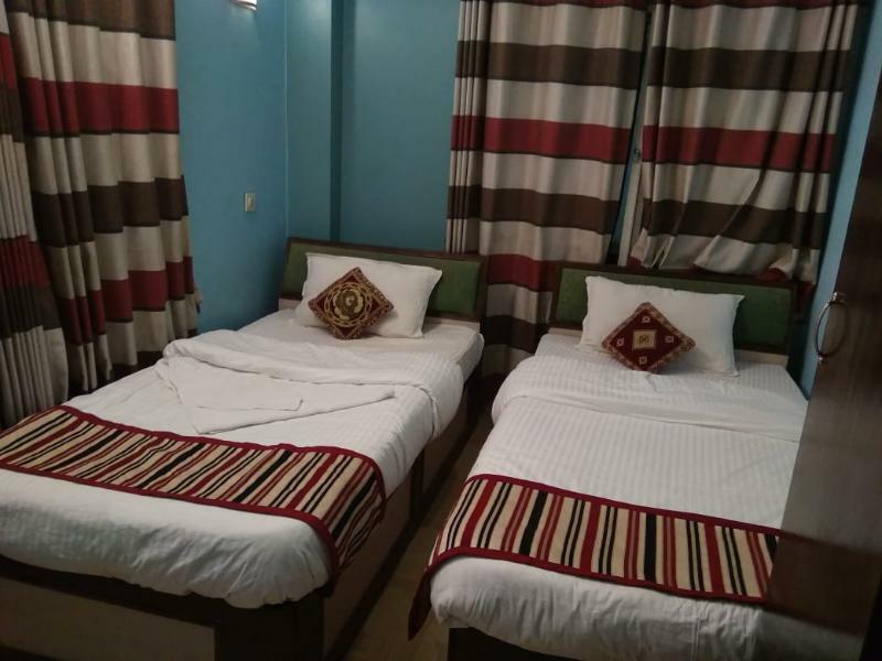 Oyo 145 Sirahali Khusbu Hotel &Lodge Catmandu Exterior foto